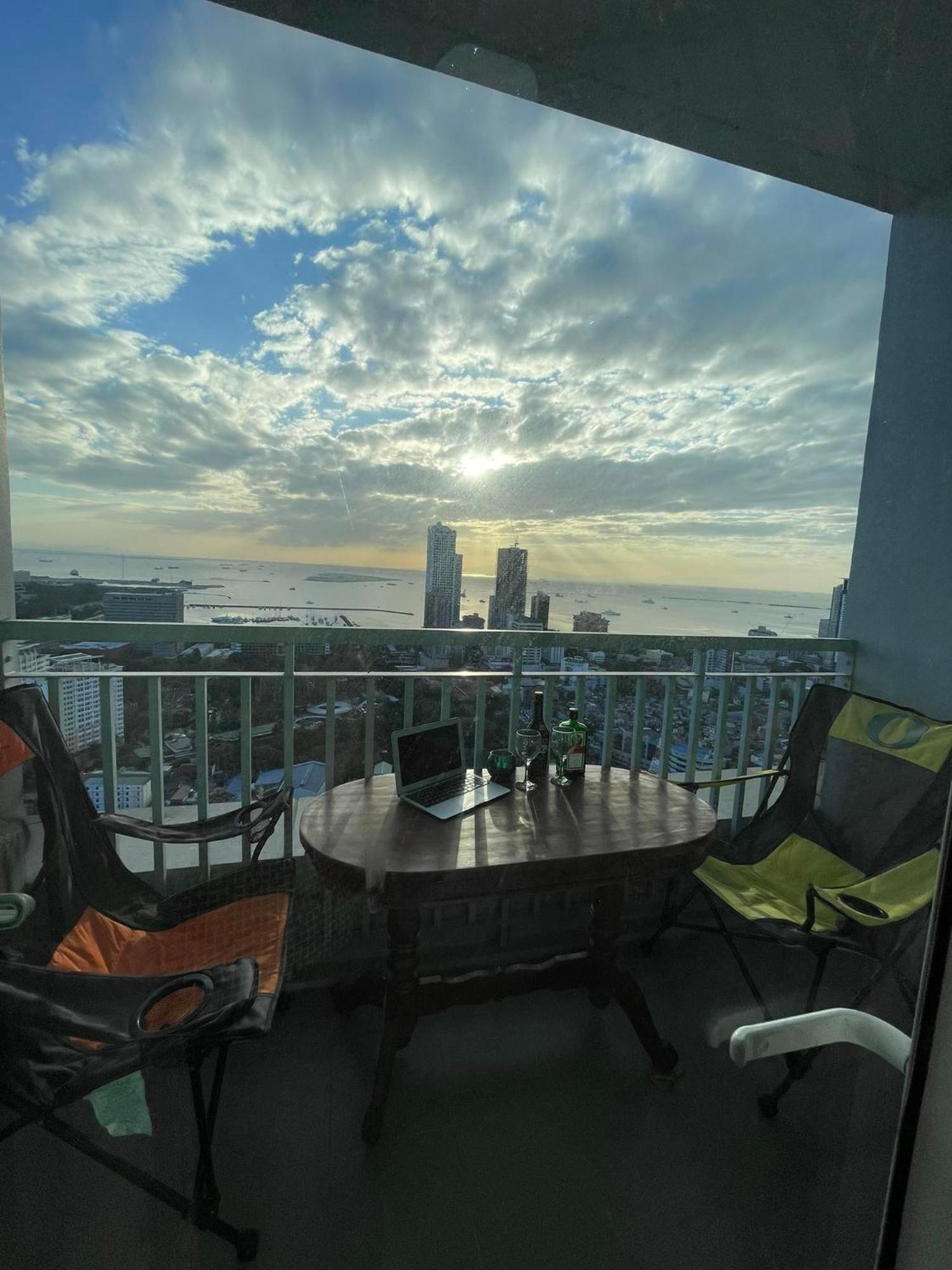 Green Residences Staycation By Pbyy Маніла Екстер'єр фото